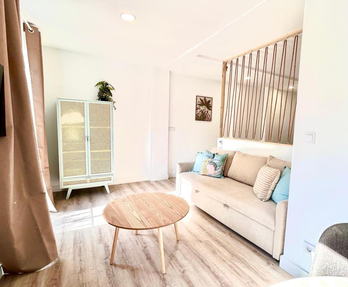 Nicole Gam Apartment Alicante Luaran gambar